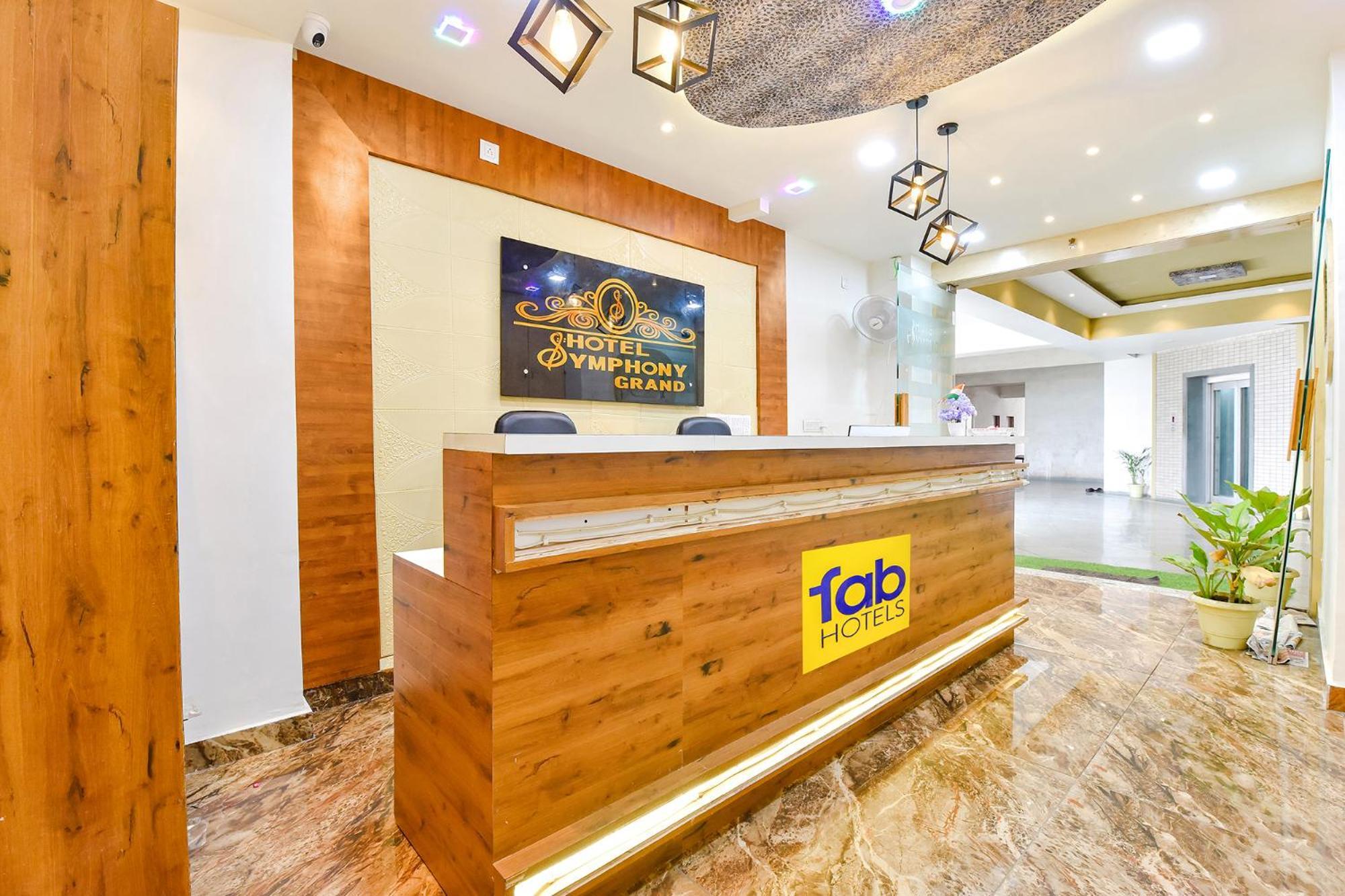 Fabhotel Symphony Grand Ахмедабад Экстерьер фото