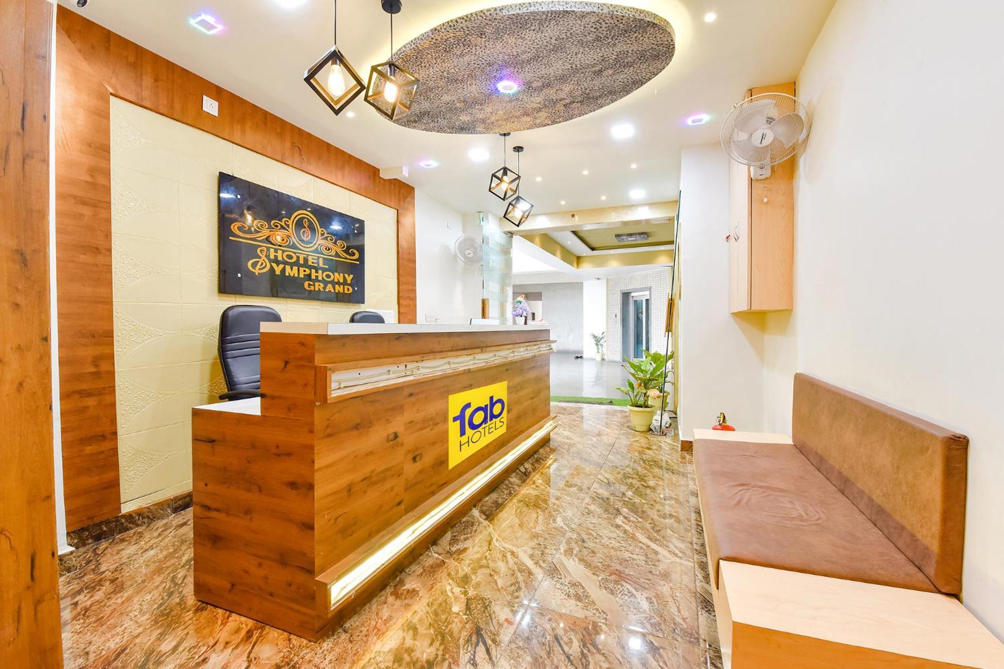 Fabhotel Symphony Grand Ахмедабад Экстерьер фото